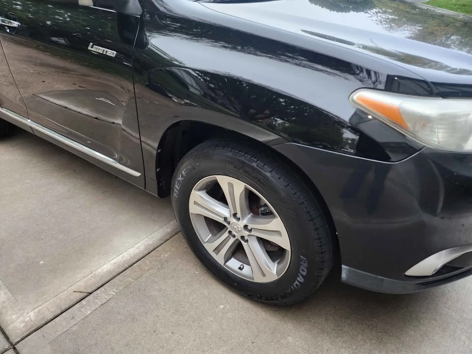 2011 Toyota Highlander - Image 3 of 18