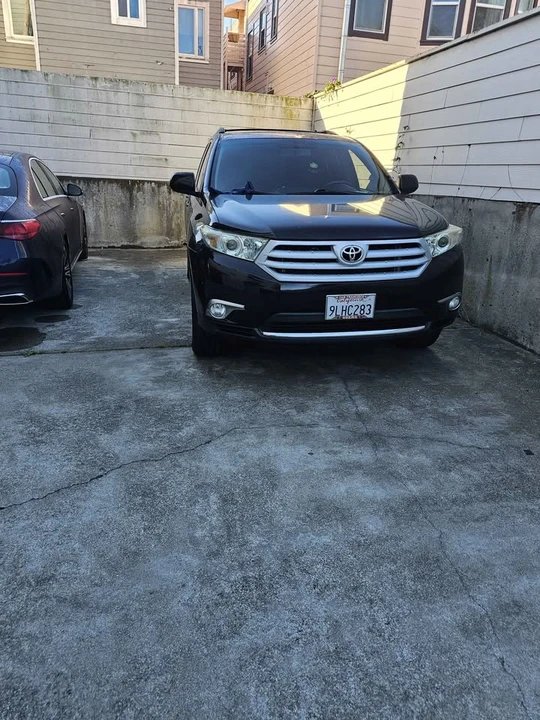2011 Toyota Highlander - Image 4 of 7