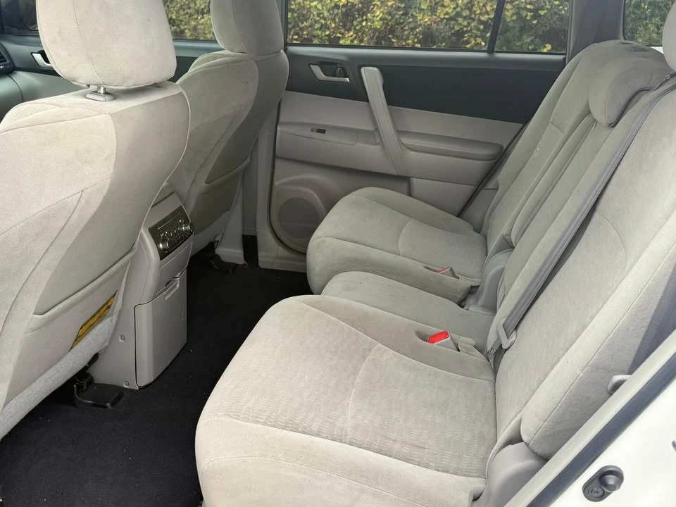 2011 Toyota Highlander - Image 7 of 16