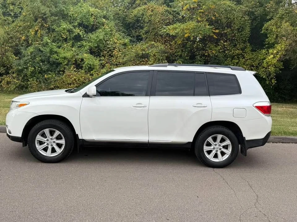 2011 Toyota Highlander - Image 15 of 16