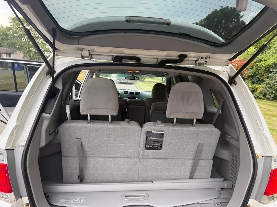 2011 Toyota Highlander - Image 11 of 16