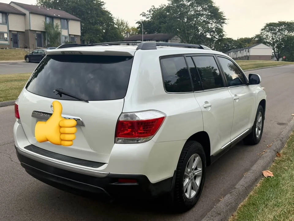 2011 Toyota Highlander - Image 16 of 16