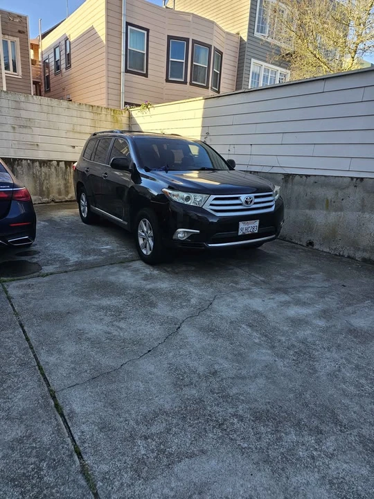 2011 Toyota Highlander - Image 4 of 7