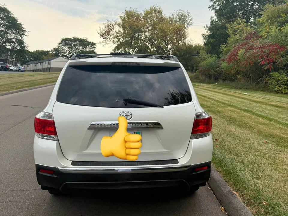 2011 Toyota Highlander - Image 6 of 16