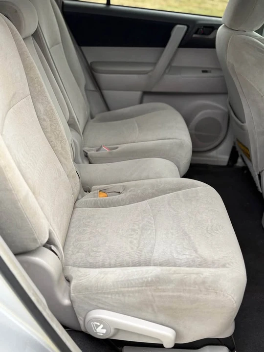 2011 Toyota Highlander - Image 11 of 13