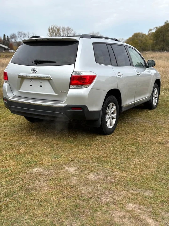 2011 Toyota Highlander - Image 6 of 13