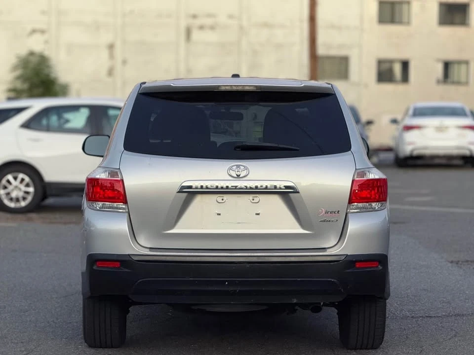 2011 Toyota Highlander - Image 5 of 20