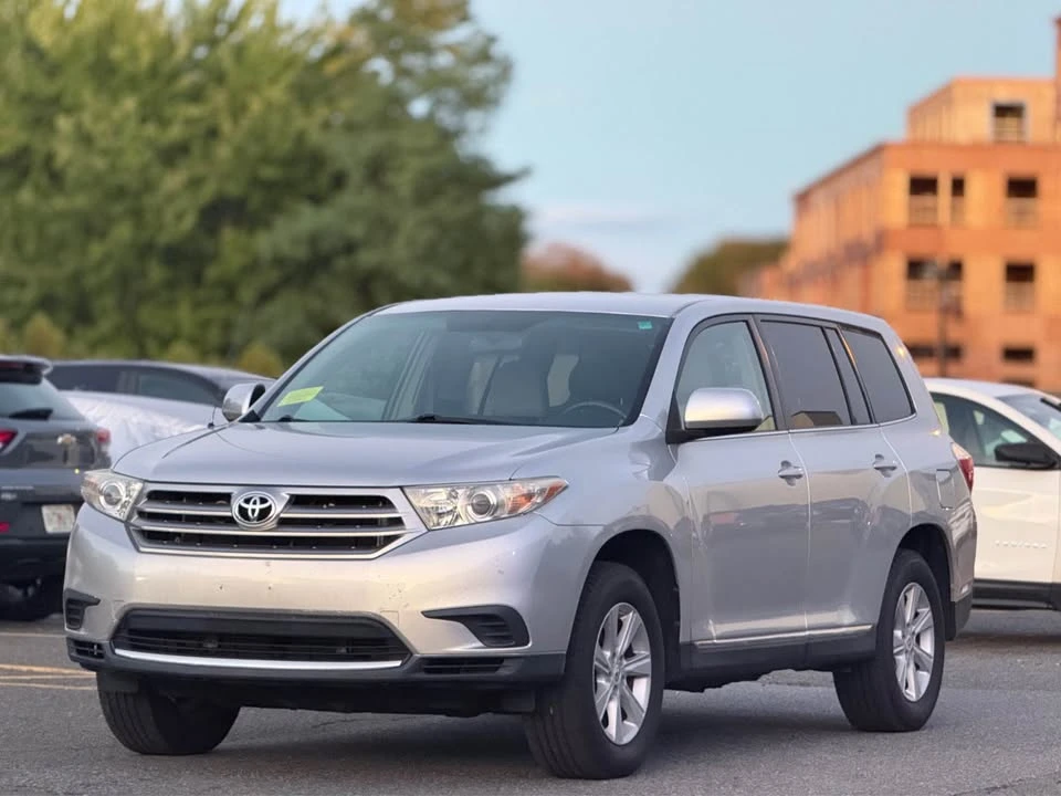 2011 Toyota Highlander - Image 3 of 20