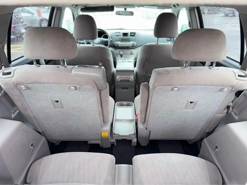2011 Toyota Highlander - Image 13 of 20