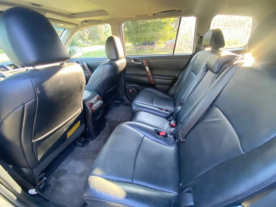 2011 Toyota Highlander - Image 3 of 7