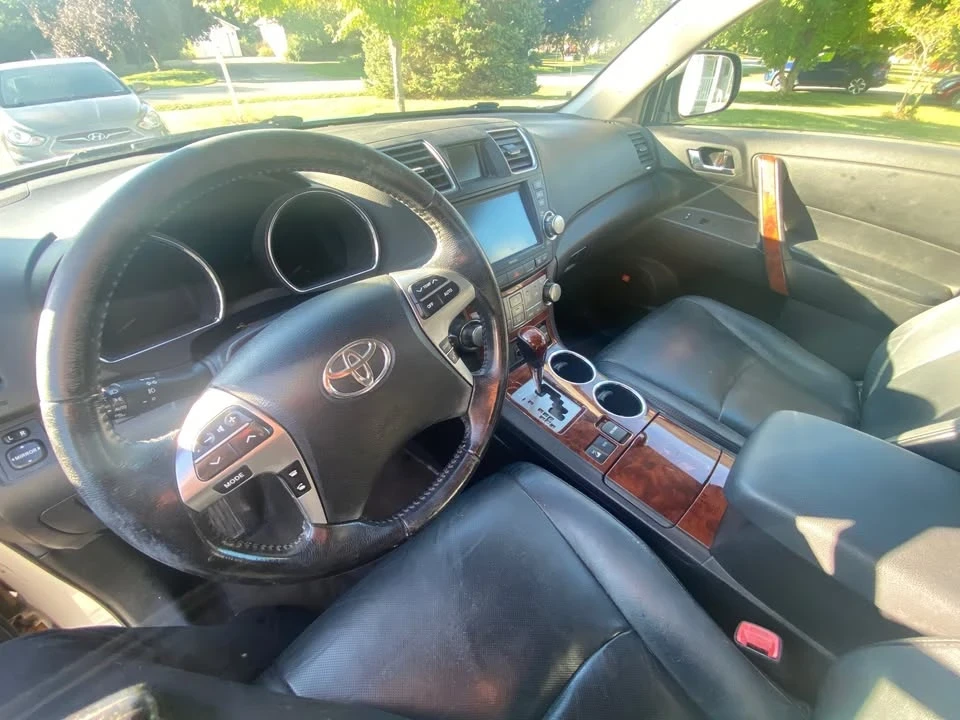 2011 Toyota Highlander - Image 5 of 7