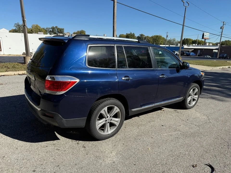 2011 Toyota Highlander - Image 4 of 13