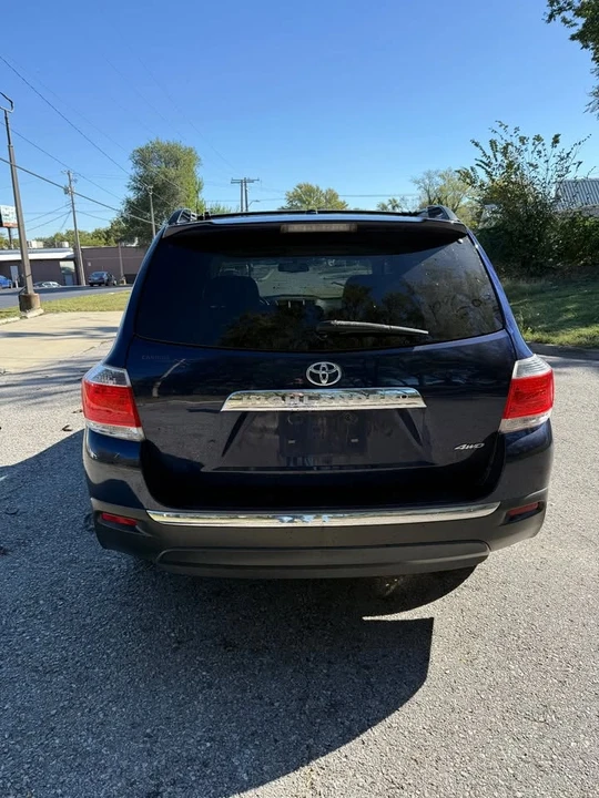2011 Toyota Highlander - Image 3 of 13