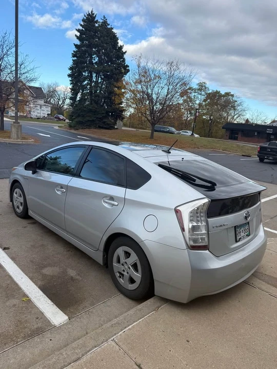 2011 Toyota Prius 3rd Gen - Image 11 of 12