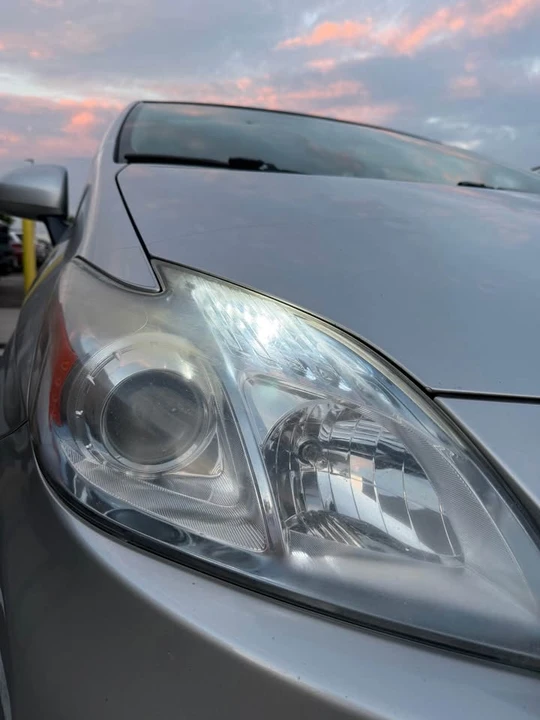 2011 Toyota Prius 3rd Gen - Image 10 of 12