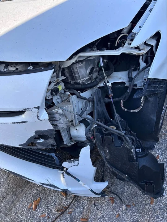 2011 Toyota Prius 3rd Gen - Image 5 of 6