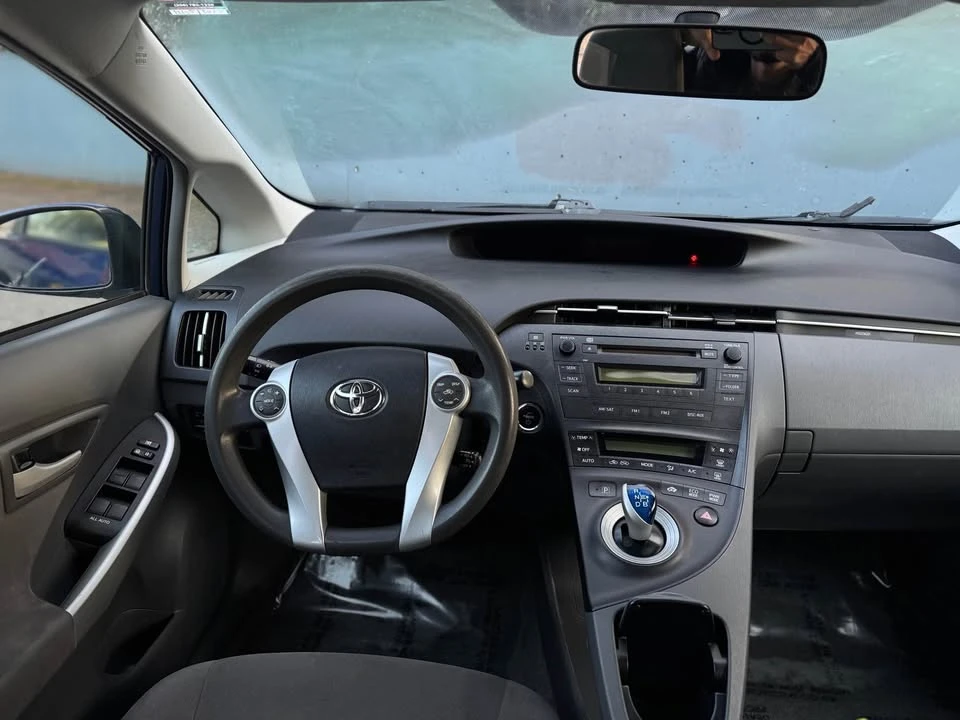 2011 Toyota Prius 3rd Gen - Image 8 of 10