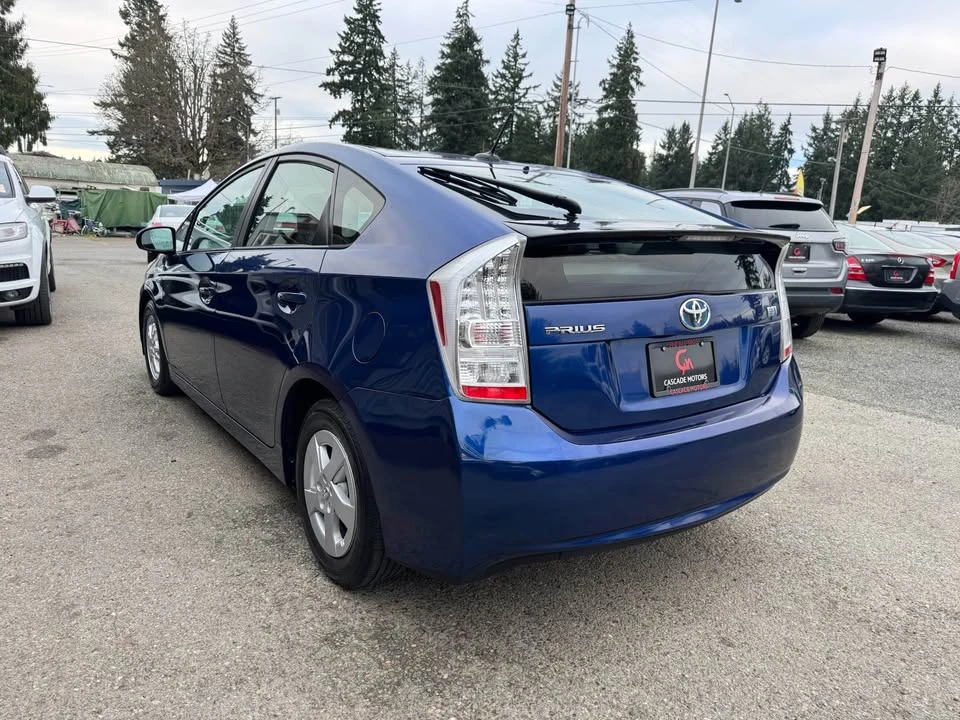 2011 Toyota Prius 3rd Gen - Image 4 of 15