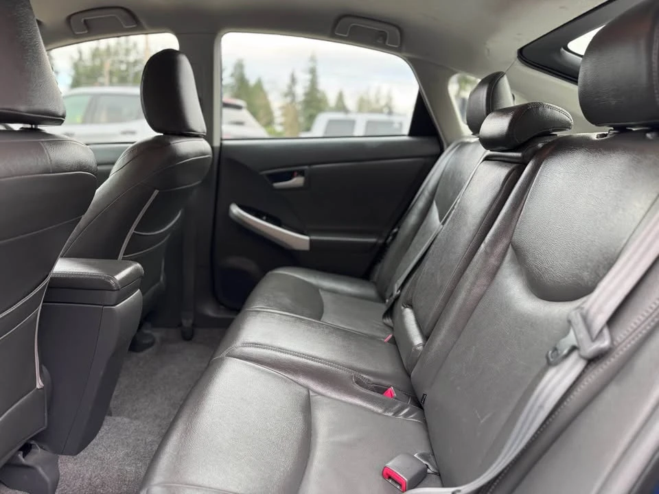 2011 Toyota Prius 3rd Gen - Image 5 of 15