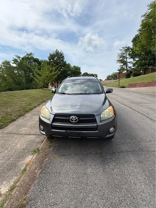 2011 Toyota RAV4 3rd Gen - Image 2 of 10