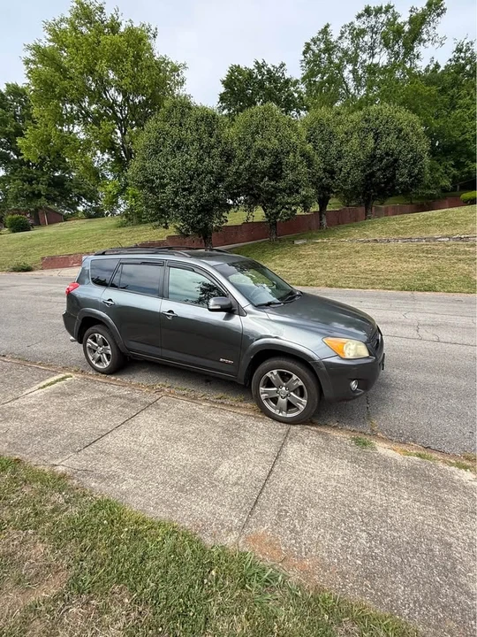 2011 Toyota RAV4 3rd Gen - Image 4 of 10