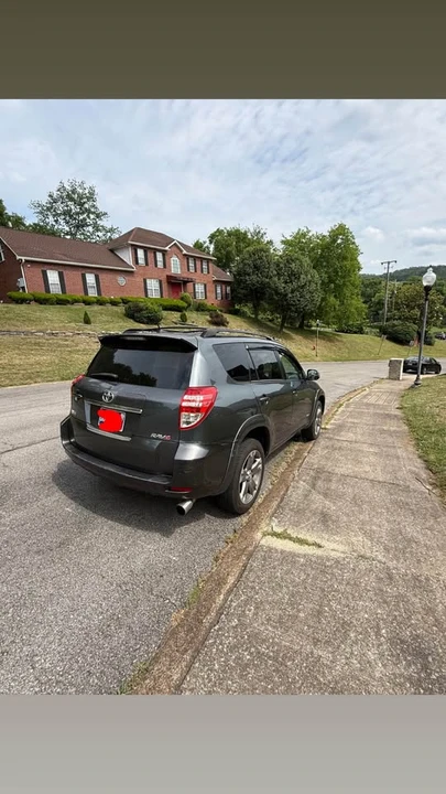 2011 Toyota RAV4 3rd Gen - Image 8 of 10