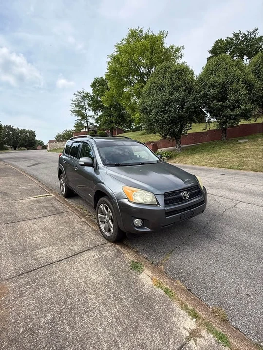 2011 Toyota RAV4 3rd Gen - Image 3 of 10