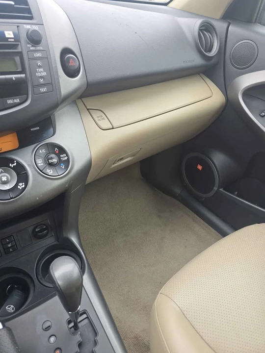 2011 Toyota RAV4 3rd Gen - Image 13 of 16
