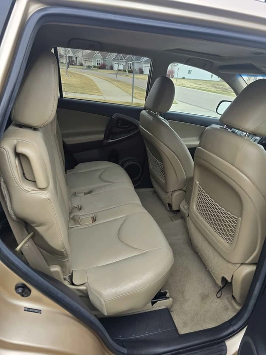 2011 Toyota RAV4 3rd Gen - Image 7 of 16