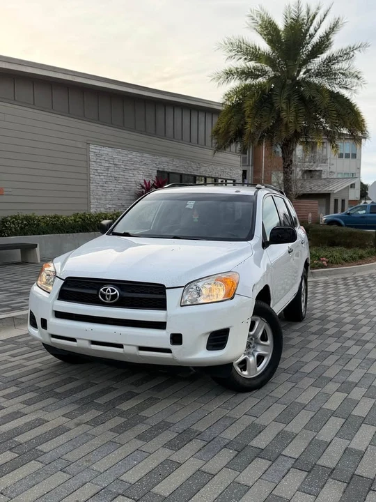 2011 Toyota RAV4 3rd Gen - Image 4 of 16