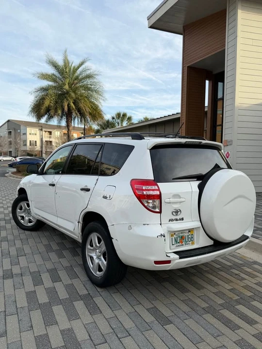2011 Toyota RAV4 3rd Gen - Image 7 of 16