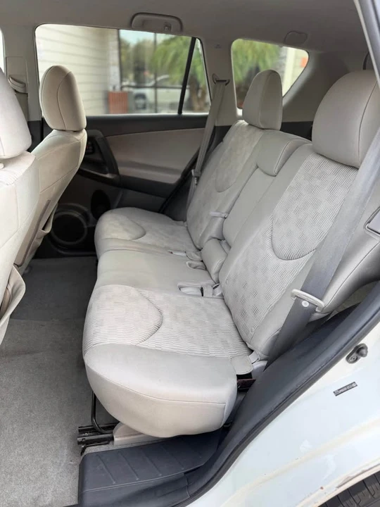 2011 Toyota RAV4 3rd Gen - Image 12 of 16