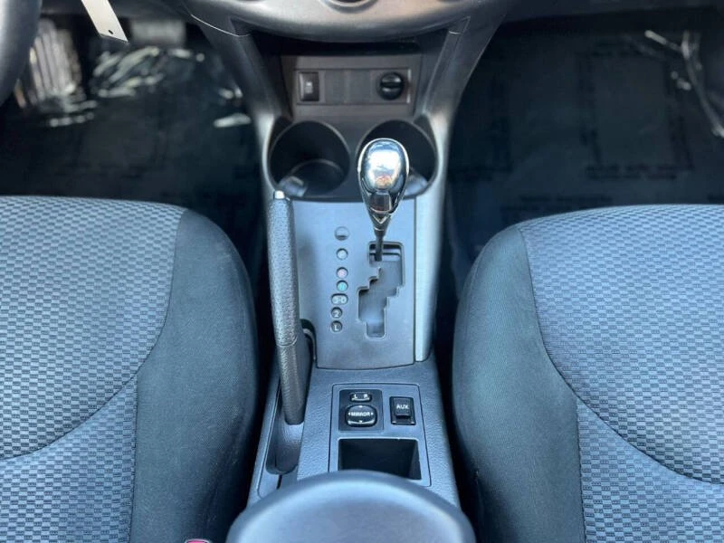 2011 Toyota RAV4 3rd Gen - Image 17 of 20