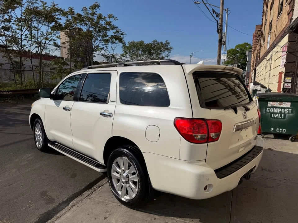 2011 Toyota Sequoia 2nd Gen - Image 6 of 9