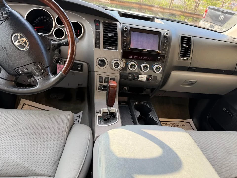 2011 Toyota Sequoia 2nd Gen - Image 9 of 9