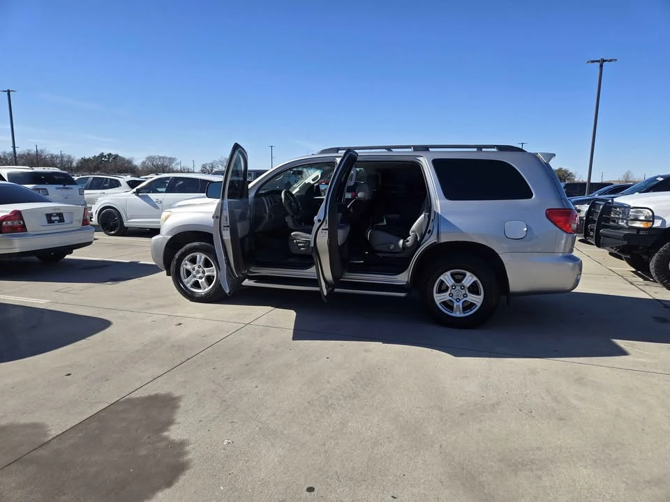 2011 Toyota Sequoia 2nd Gen - Image 18 of 20
