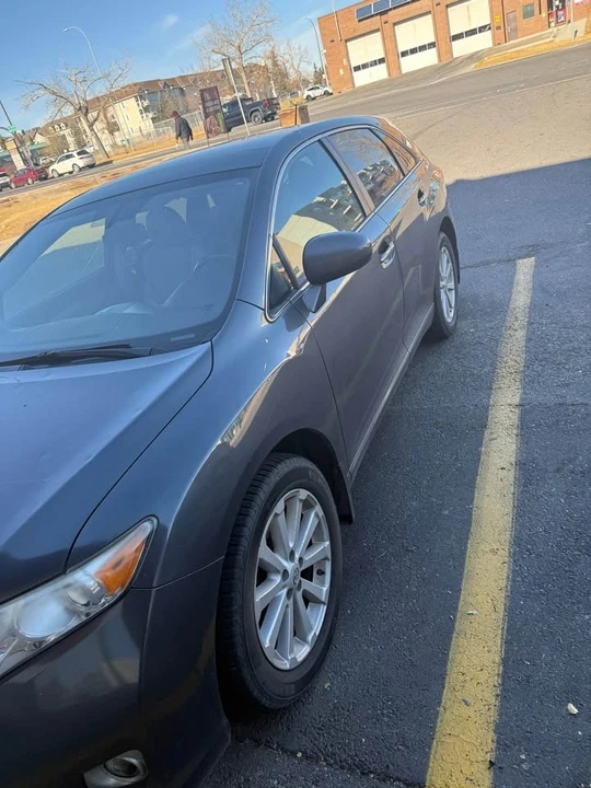 2011 Toyota Venza - Image 3 of 4