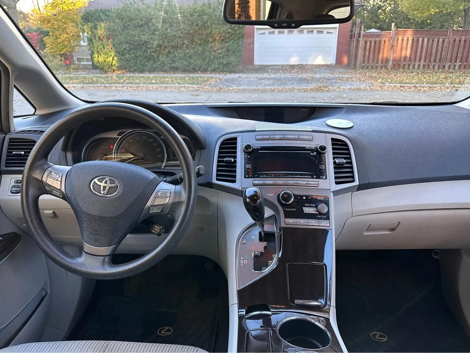 2011 Toyota Venza - Image 6 of 10
