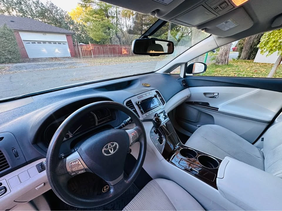 2011 Toyota Venza - Image 10 of 10