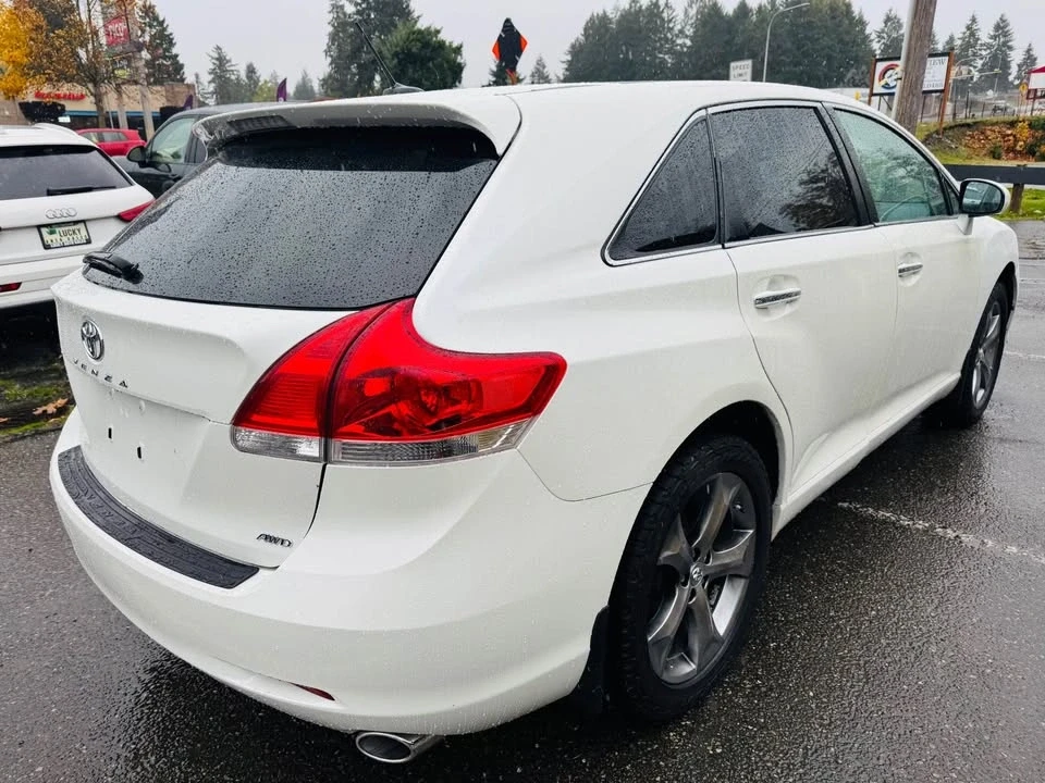2011 Toyota Venza - Image 4 of 17