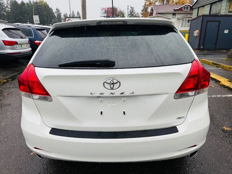 2011 Toyota Venza - Image 7 of 17