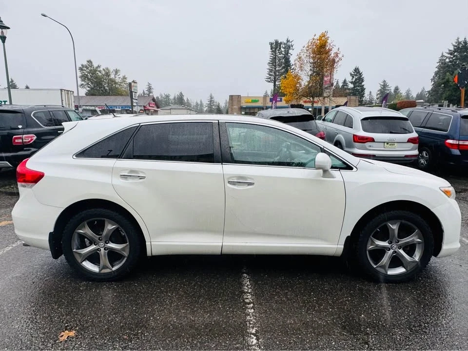 2011 Toyota Venza - Image 5 of 17