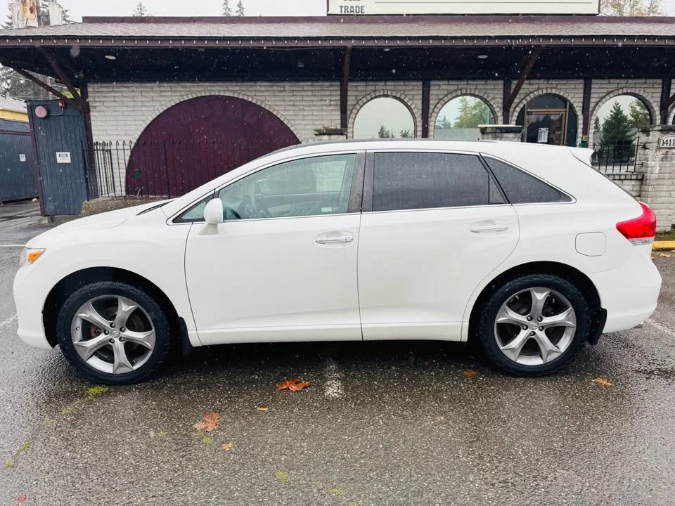 2011 Toyota Venza - Image 6 of 17