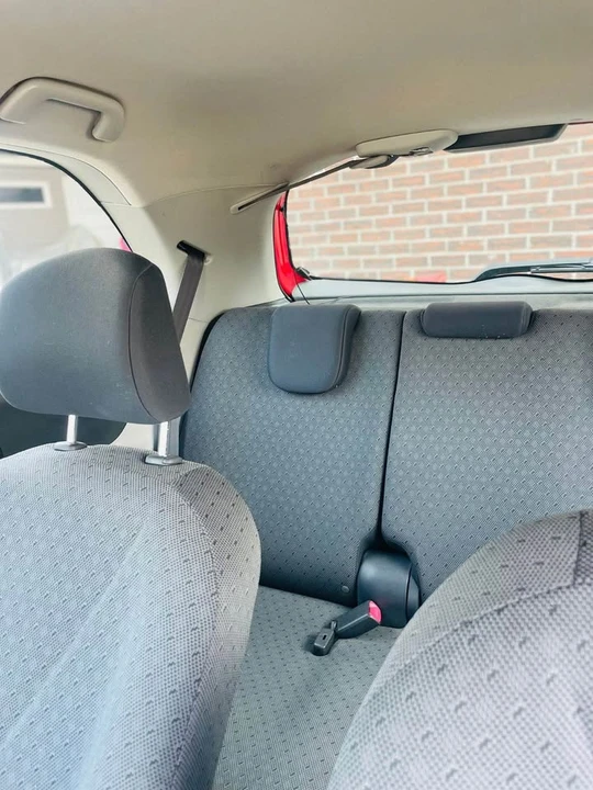 2011 Toyota Yaris - Image 7 of 14