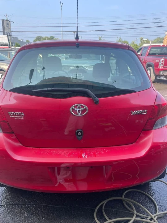 2011 Toyota Yaris - Image 9 of 14