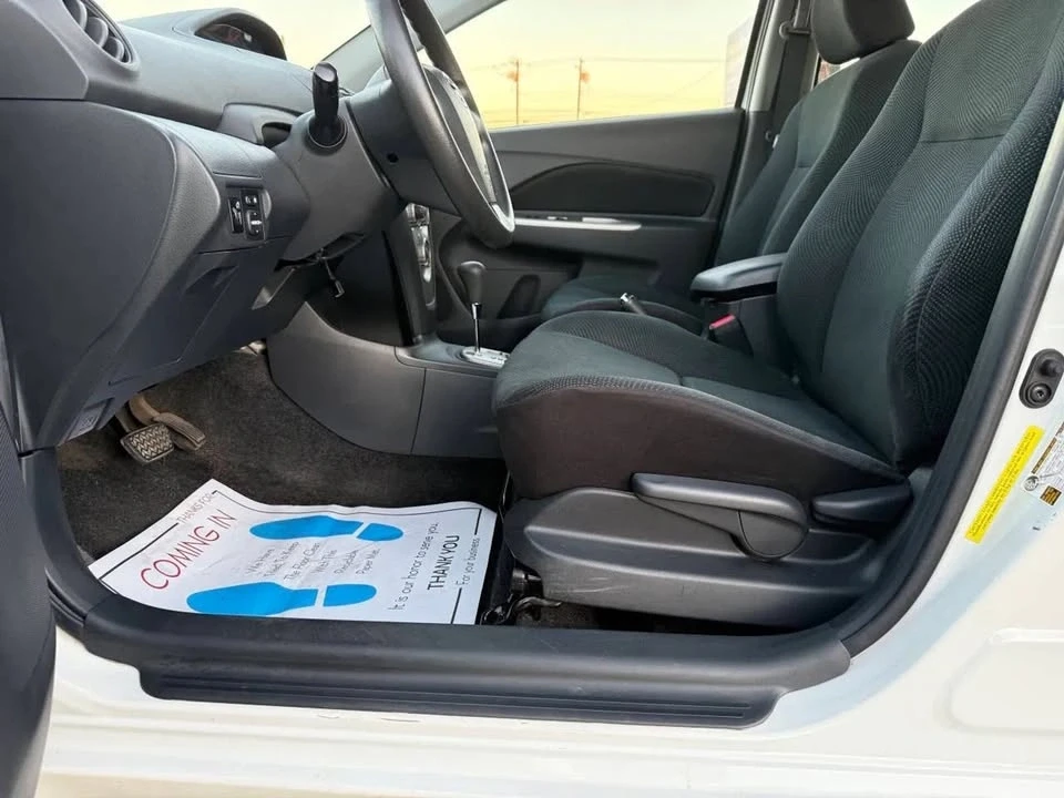 2011 Toyota Yaris - Image 15 of 20