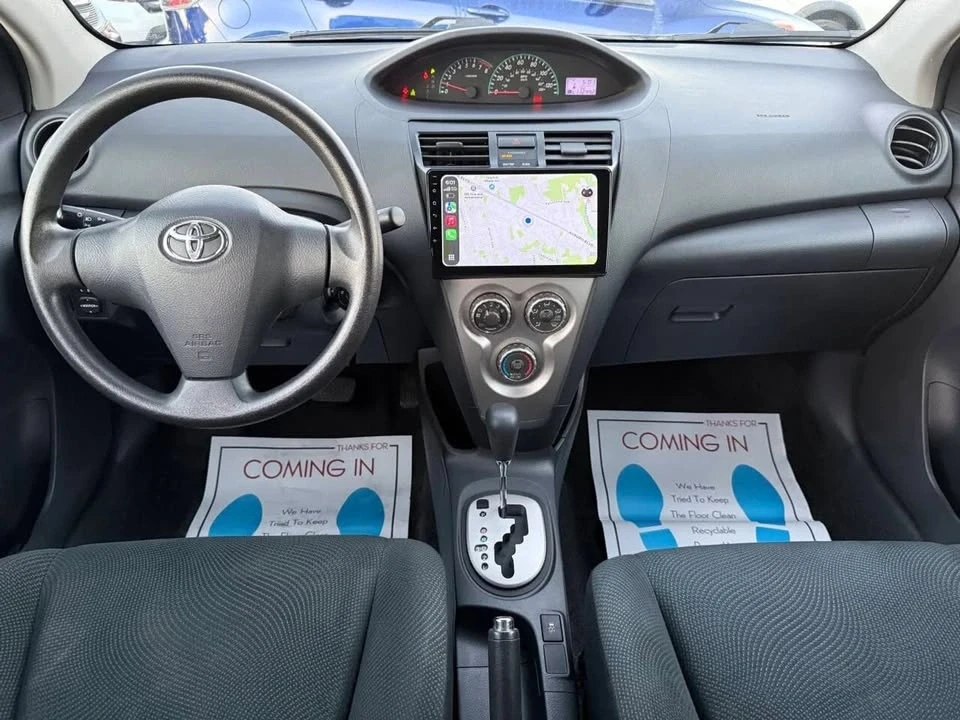 2011 Toyota Yaris - Image 10 of 20