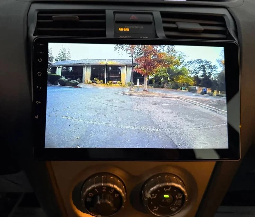 2011 Toyota Yaris - Image 13 of 20