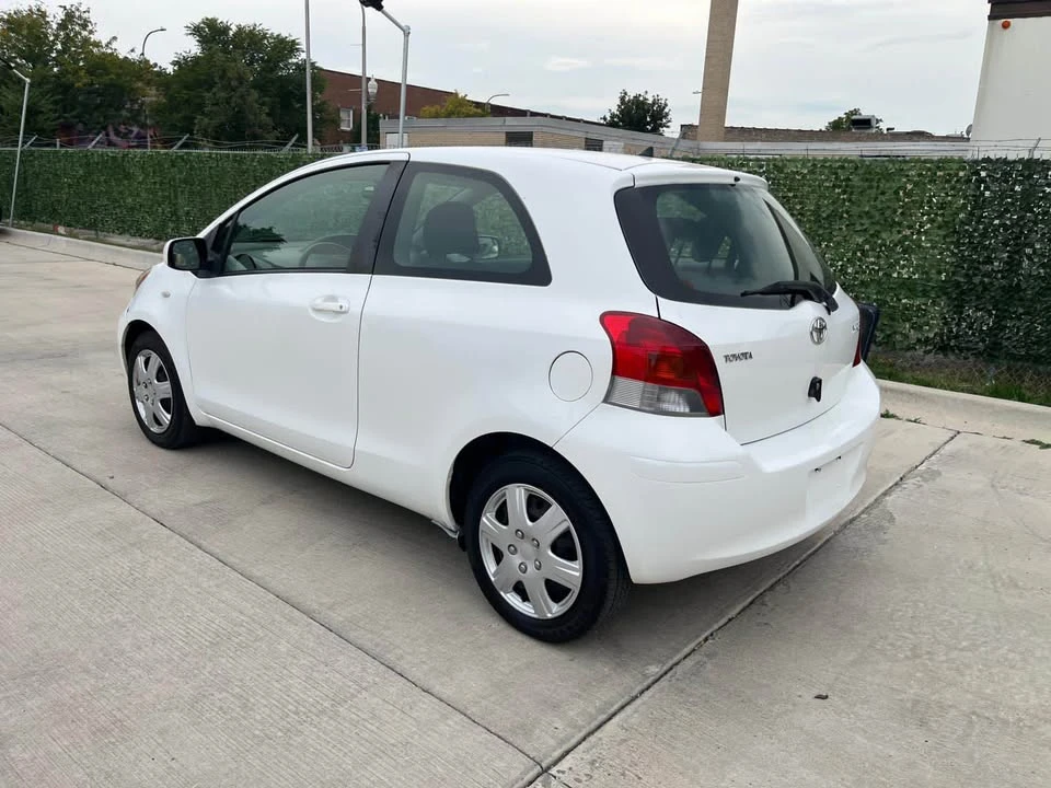 2011 Toyota Yaris - Image 10 of 10