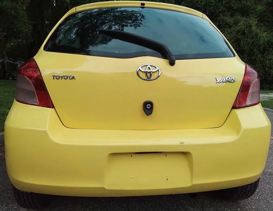 2011 Toyota Yaris - Image 12 of 20